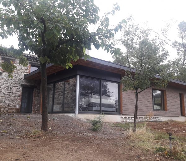 Extension ossature bois d’un mas en pierre